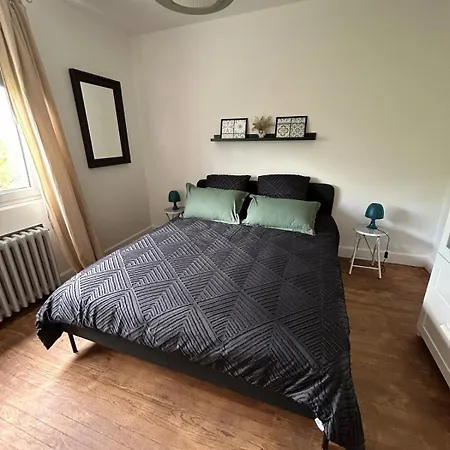 Maison Sur Les Hauteurs De Vichy