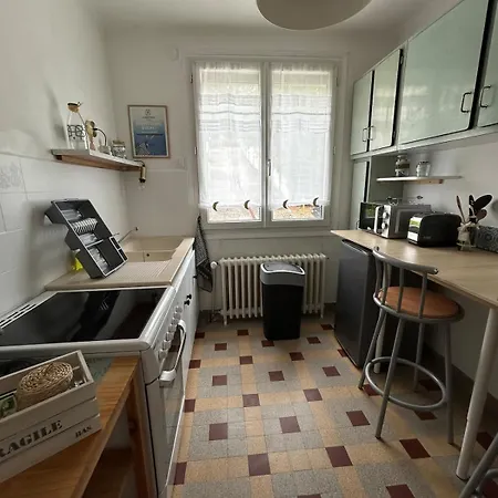 Maison Sur Les Hauteurs De *