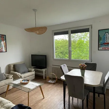 Maison Sur Les Hauteurs De Hébergement de vacances Vichy