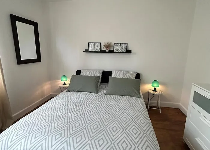 Maison Sur Les Hauteurs De *