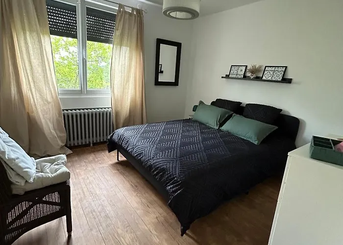 Maison Sur Les Hauteurs De * Vichy